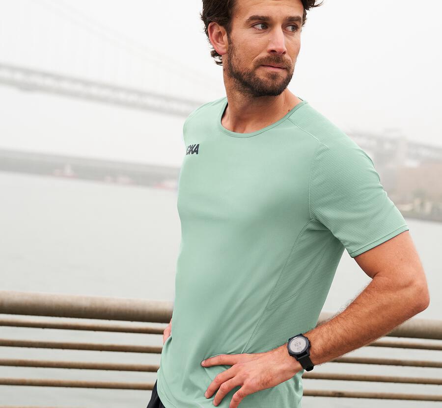 Hoka One One Top Erkek Yeşil - Performance Short Sleeve - CT2379516